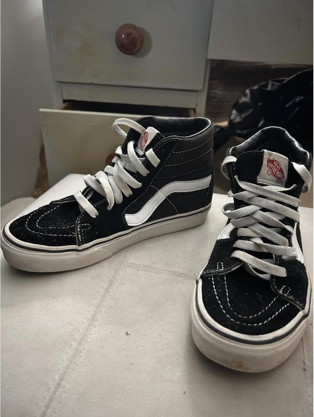 Black Vans Sk8-Hi sneakers with white stripe, size US women’s 7 - Picture 3 of 7